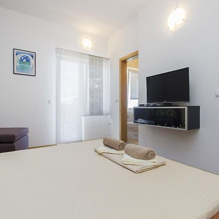 Apartments Zoran Pirovac Luaran gambar