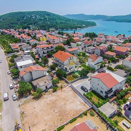 Apartments Zoran Pirovac Luaran gambar