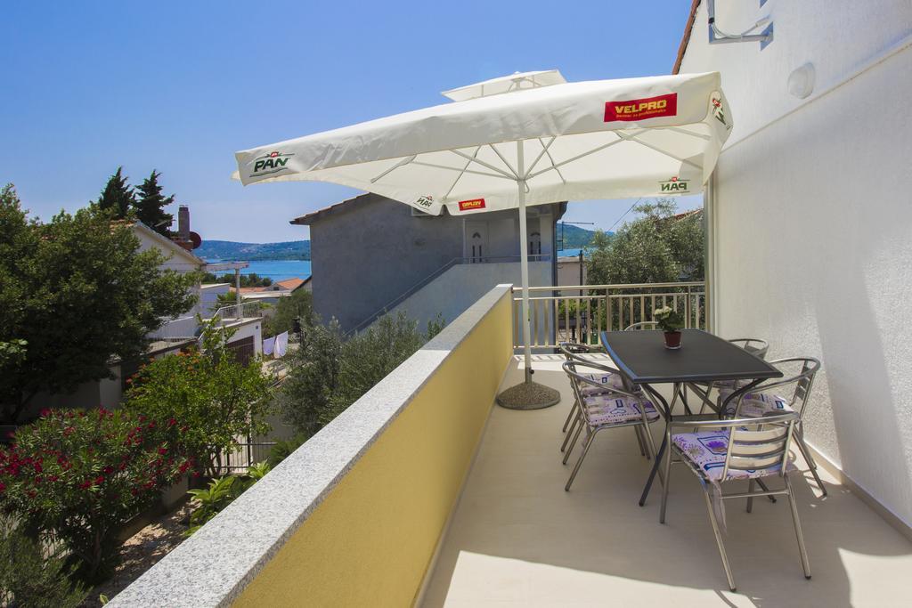 Apartments Zoran Pirovac Luaran gambar