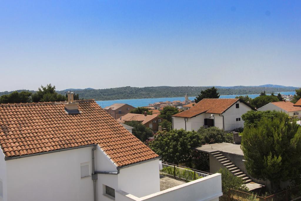 Apartments Zoran Pirovac Luaran gambar