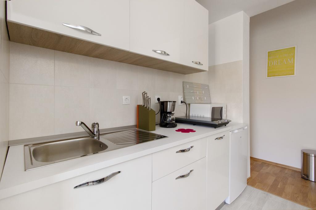 Apartments Zoran Pirovac Luaran gambar