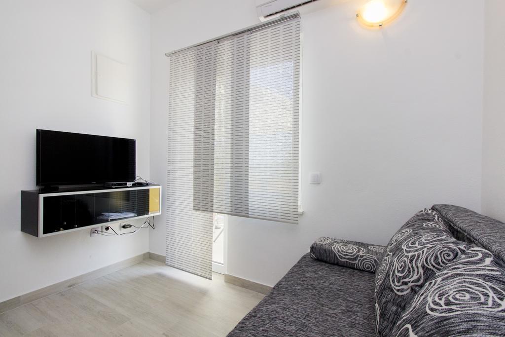Apartments Zoran Pirovac Luaran gambar