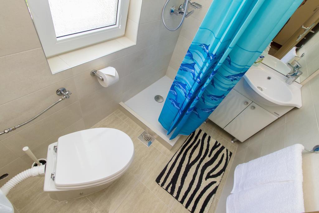 Apartments Zoran Pirovac Luaran gambar