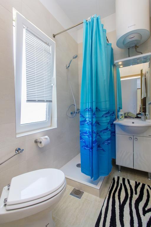 Apartments Zoran Pirovac Luaran gambar