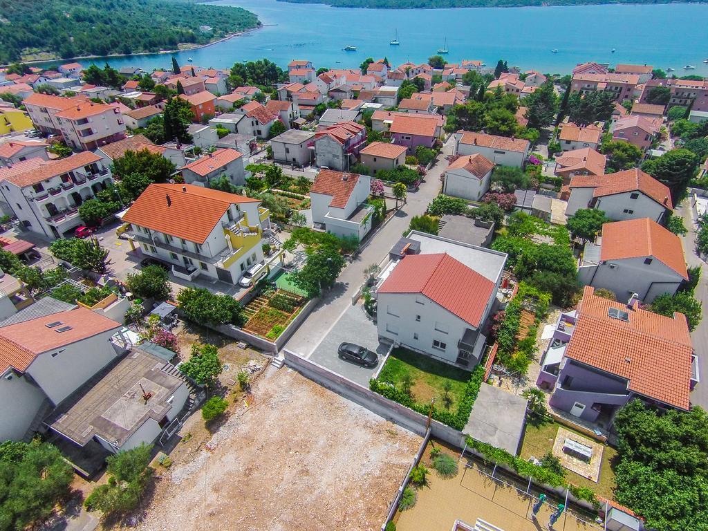 Apartments Zoran Pirovac Luaran gambar